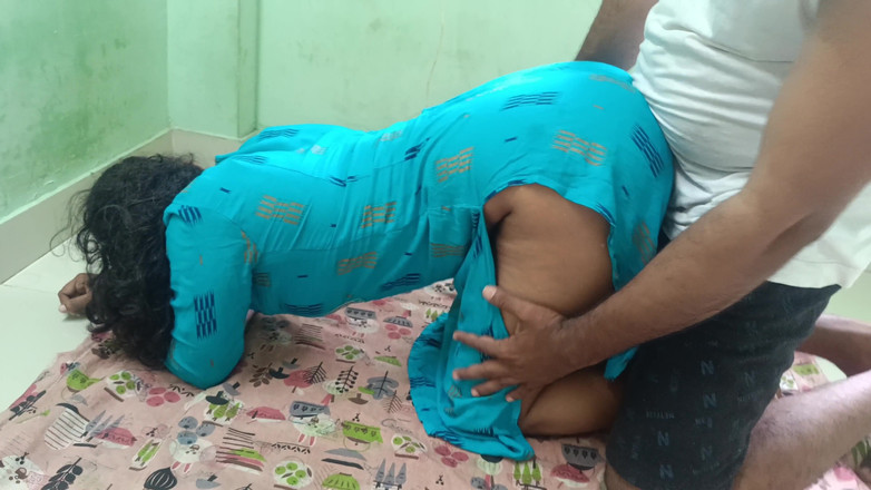 Palani69: Hausfrau genießt doggystyle-fick mit ihrer nachbarin