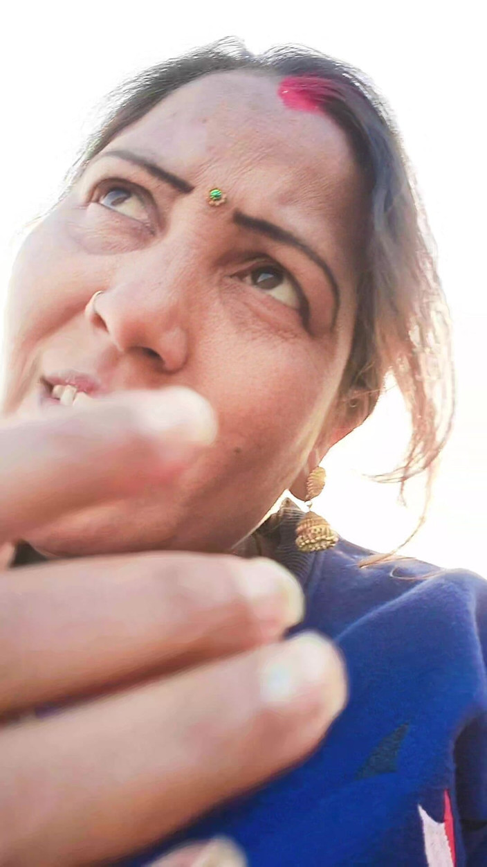 Sudhaakash: Chudi village girl