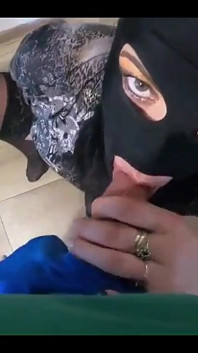 Milfycalla berkongkek, blowjob dan banyak air mani