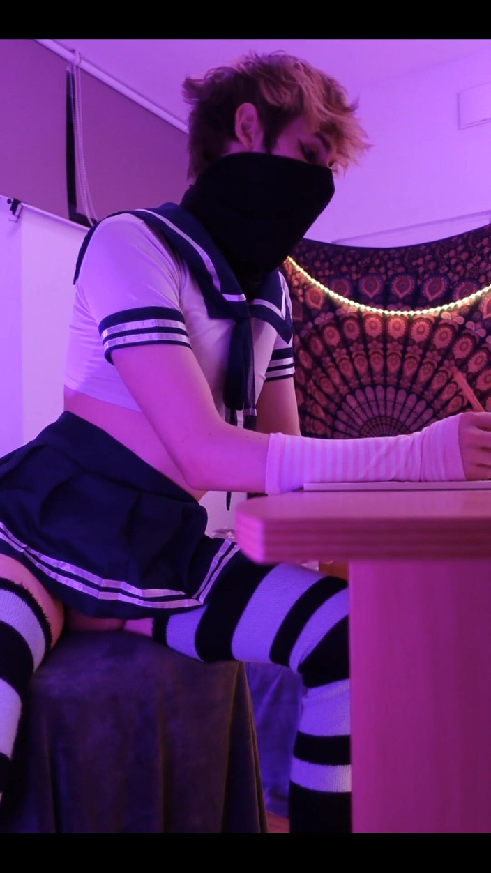 Trappybae: 完整单人表演