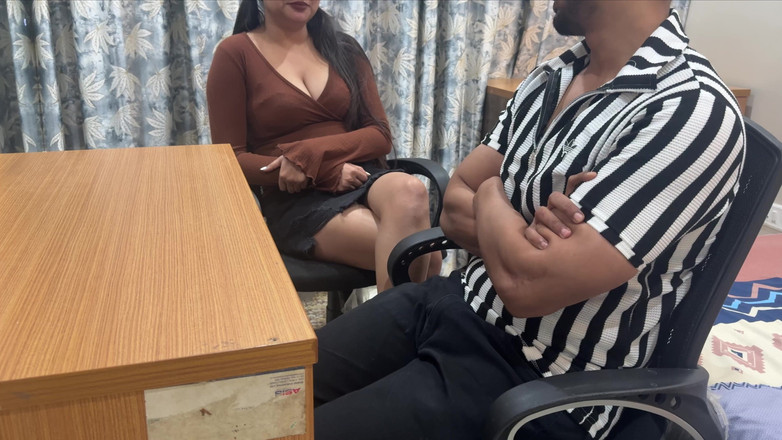 Hornycouple149: Küçük Hintli üvey kız kardeşimin seks oyuncağını buluyorum ve ona yarağımı...