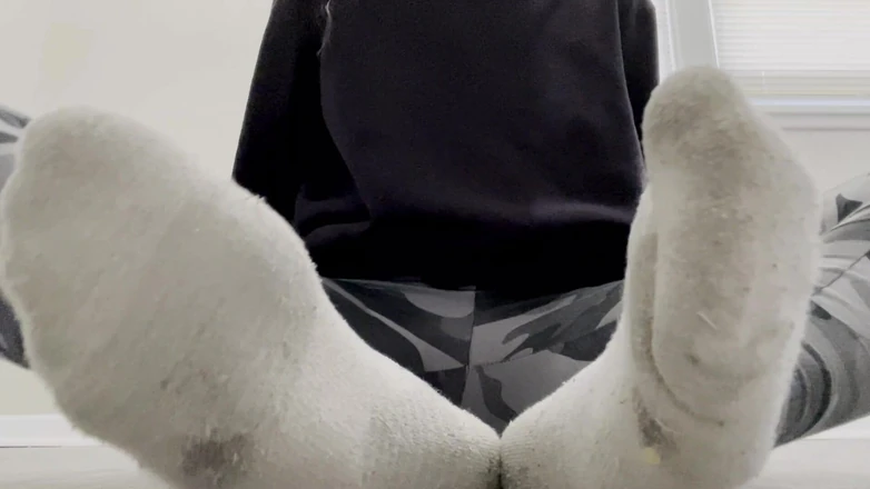 footivities: Kaus kaki kotor di wajahmu - fetish kaus kaki pov