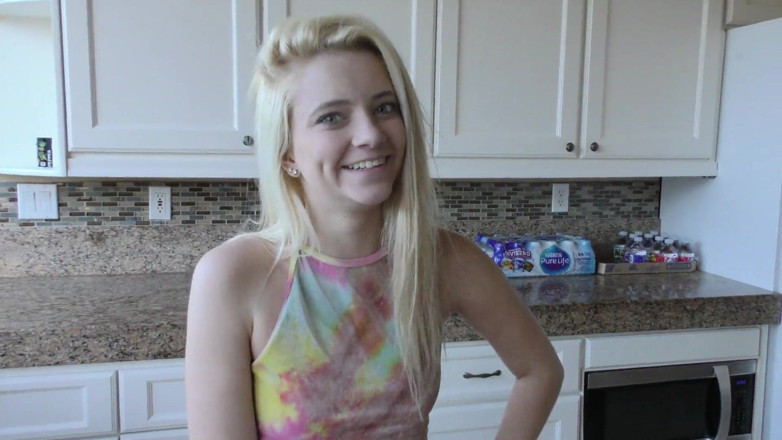 Perv Milfs n Teens: Riley Star Gets On Top Of Her Step Daddies Dick...