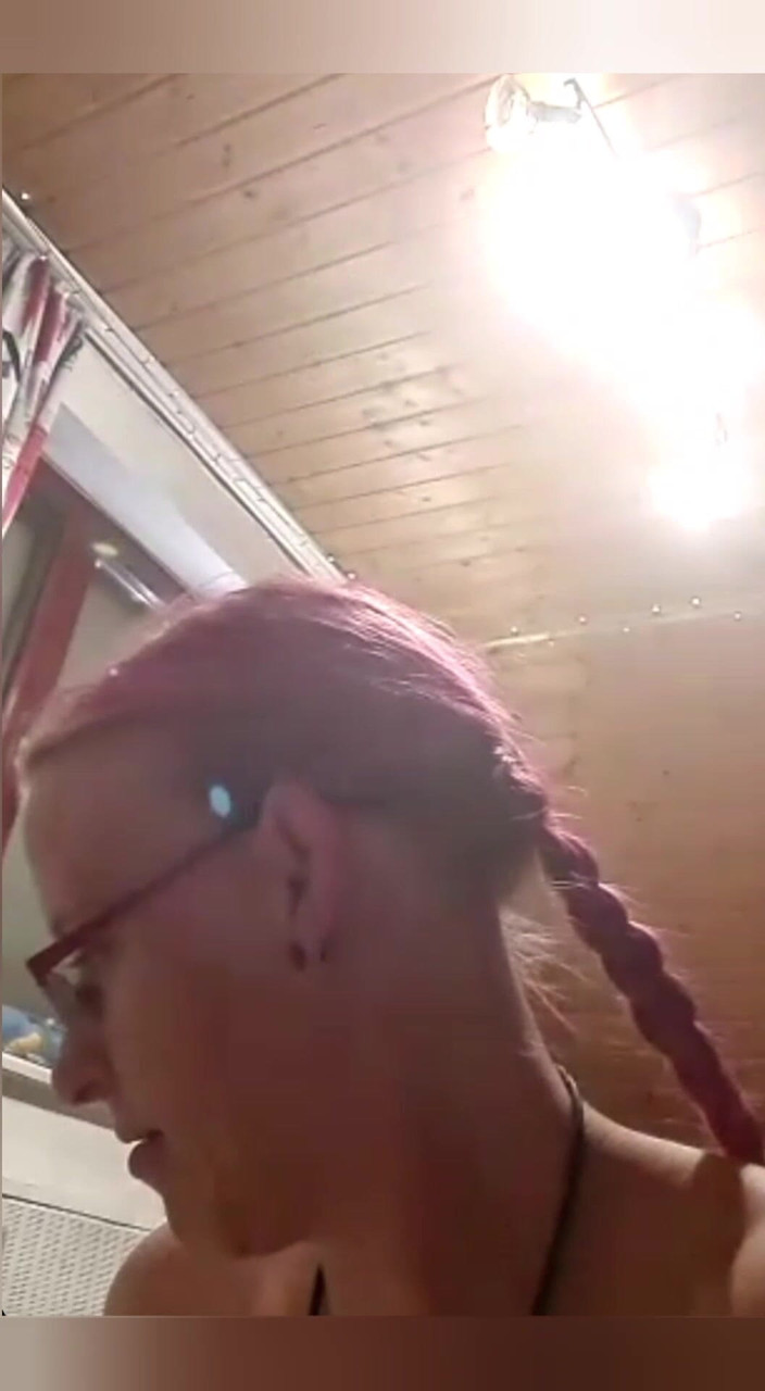 KittieNoOne: 섹스 머신 클로즈업