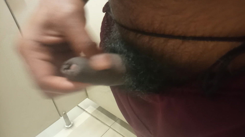 KUMBHA MANOJ KUMAR: Une patronne indienne toujours disponible pour les fans