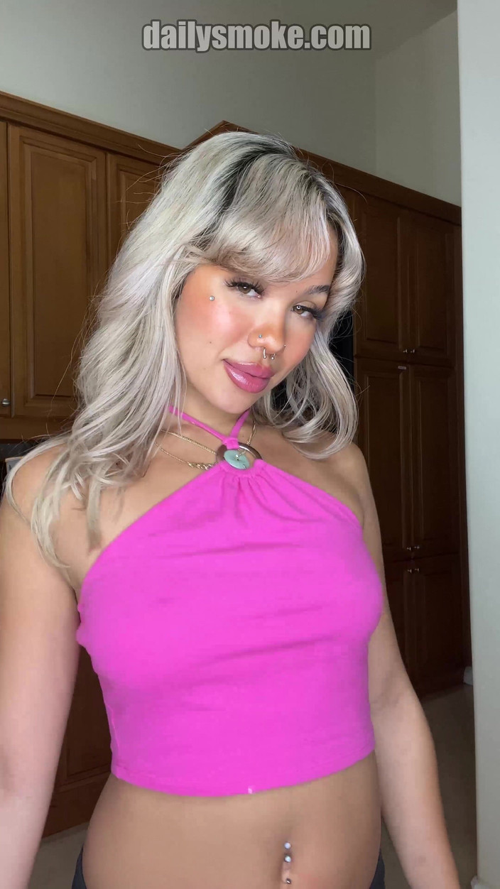 Daily Smoke: Luna Luxe Pondělí Vibrace (Kouř denně)