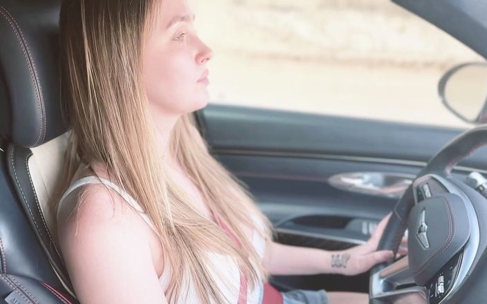 Alina Rai: Jag kör med min styvmamma, hon ger en avsugning i...