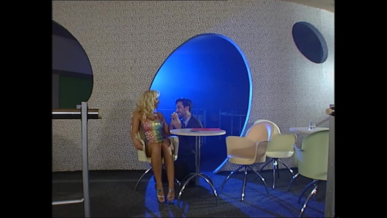 Muschi movie official: Blonde Schlampe Lutscht Einen Riesigen Schwanz