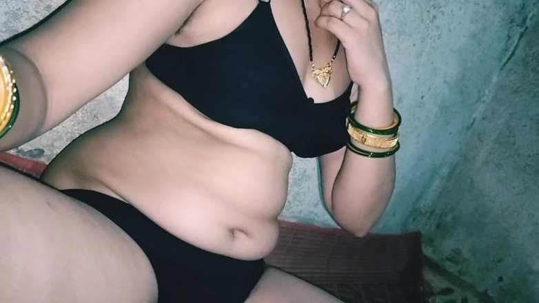 Hotbhabhi1234: 彼氏と性交するインドのデジの女の子