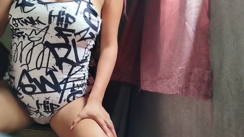 Colombianas amateur: मैं तुम्हारे लिए अपने बड़े स्तनों के साथ खेलती हूं