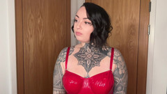 Miss Valentina: अपना बचत खाता बदलें