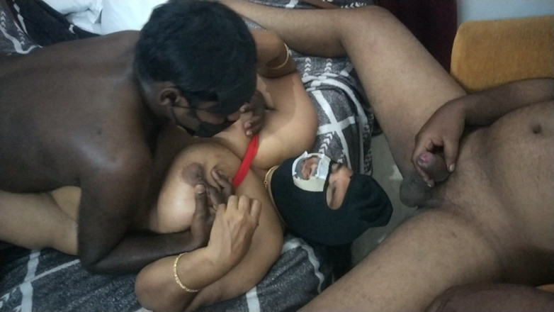 Tamil lesbian: Cuckold-paar heißer dreier in der Lodge