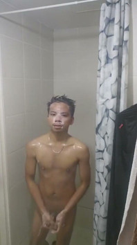 Pinoy Twink Trở Nên Mạnh Bạo Dưới Vòi Hoa Sen