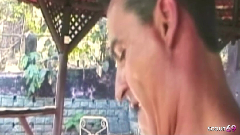 Shemale TS Collection: Ladyboy gầy nóng bỏng ngoài trời trong một cuộc chơi...