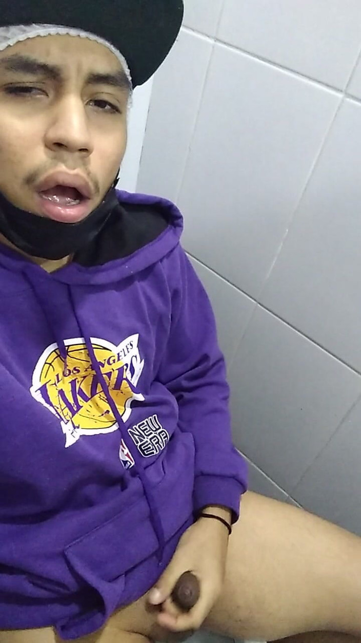 AlexAlejandro13: Opravdu si rád představuji, že vedle mě tančí sexy dáma