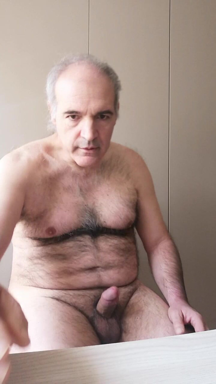 Setesesso7: Handjob vom nachbarn unterbrochen