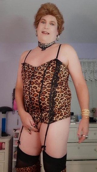 Victoria Lecherri: Povestea 2: petrecere a burlacilor!