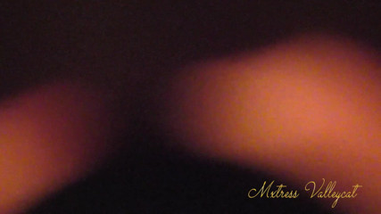 Mxtress Valleycat: Topless pumpkin carving