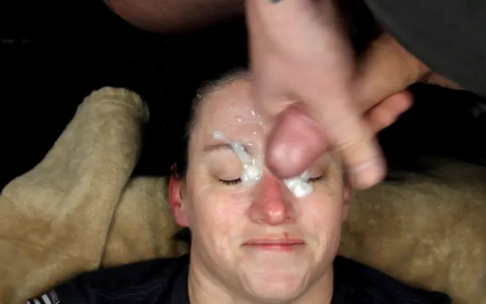 Dirty Dees: Dirty Dees Big Facial Cumshot