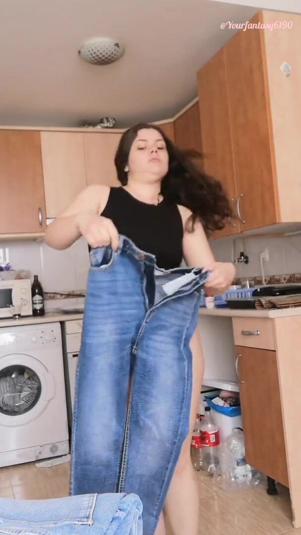 Your fantasy studio: Probier meine neue enge jeans aus
