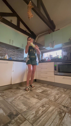 MilfyCalla: Je peux coock pour toi ?