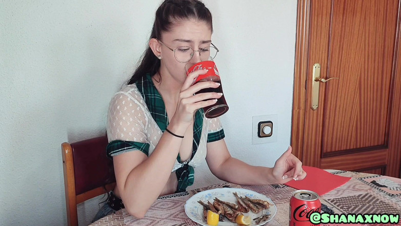 Shanaxnow: Discreetly Erupting with Fried Anchovies
