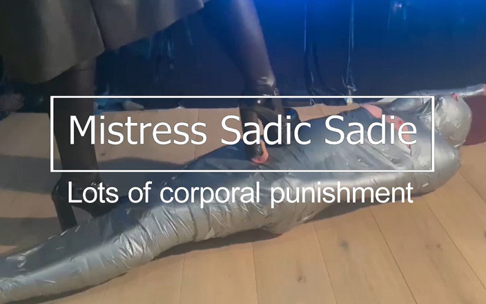 Sadic Sadie: Película de esclavitud llena de humillación, pisoteos, electro play y...
