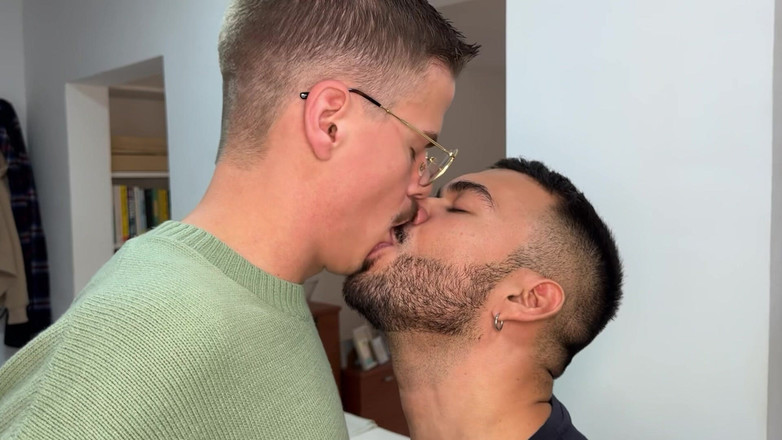 Charlie Ferreira: Flip Flop with Handsome Twink