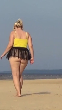 Grappige milf neuken op Wild Island
