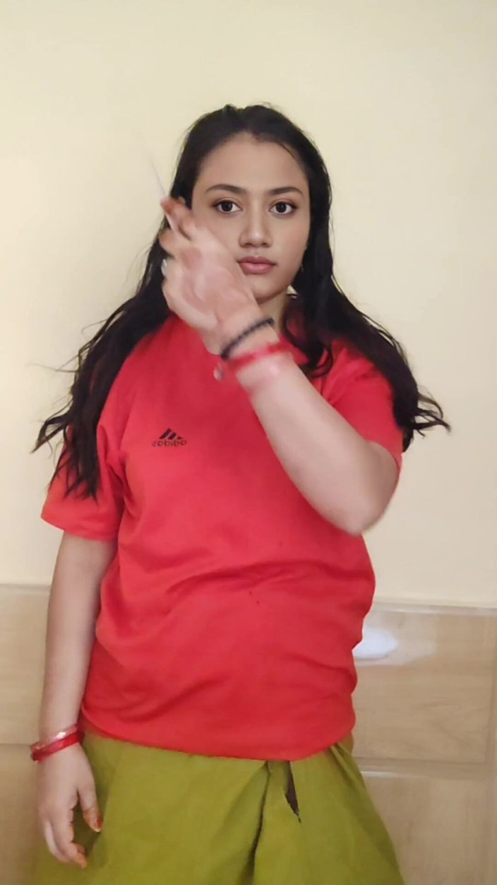 Khushboobhabi: Bugün çok yağmur yağıyor, ayrılacak birini bulabilsem eğlenceli olur