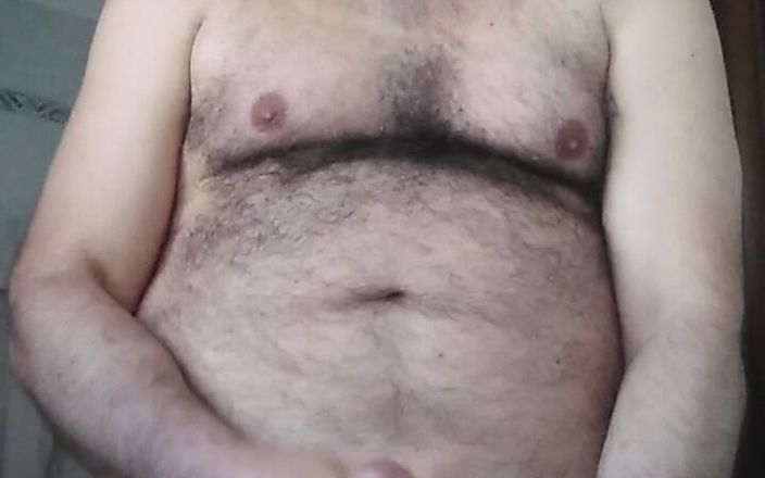 Setesesso7: Piscio nella ciotola e sega il mio cazzo duro