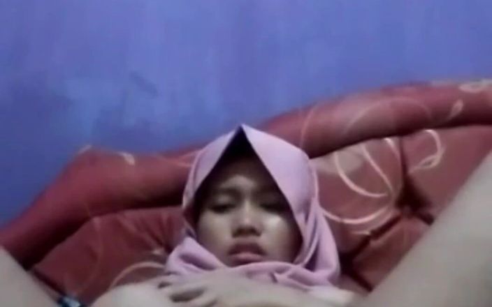 Jilbab69: Stor mjölk Jilbab Colmek