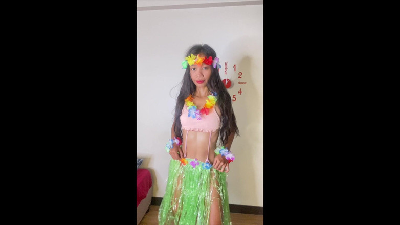 creamberryfairy: Hawaiianer strip-dance