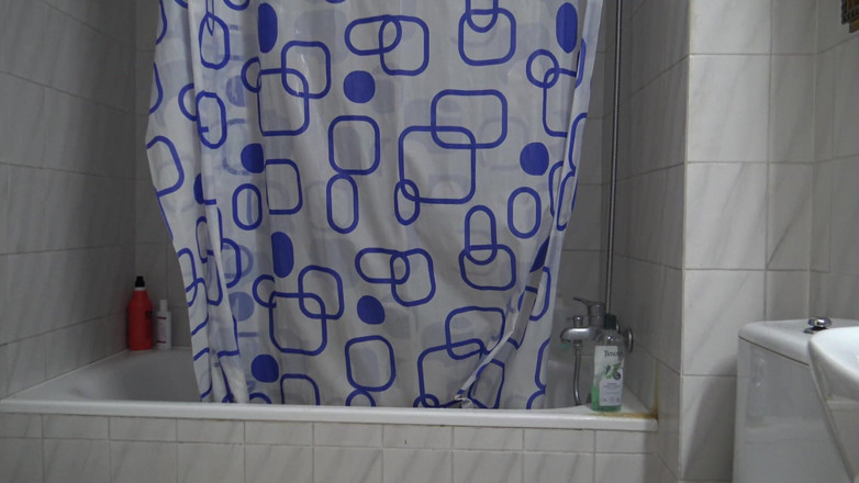 Souzan Halabi: La donna musulmana è scioccata!! Lei guarda accidentalmente il mio grosso...