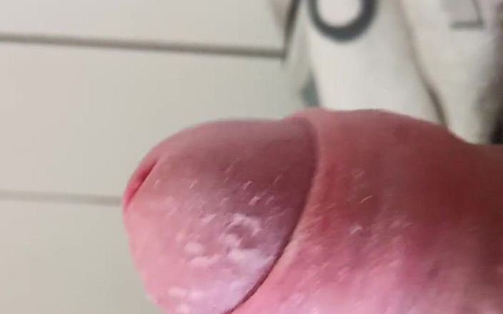 Big Pisser: Smegma Cock Needs Oral Cleaning