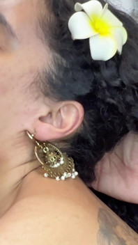 Essa Morena De Buceta Peluda Beijou O Marido Corno, Fazendo DP Com Amigos Dele