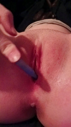 Anonymous kitten: E' il momento della mia arrapata e di squirting su...