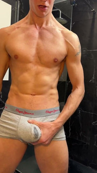 Russian Dude Faps His Locked Dick