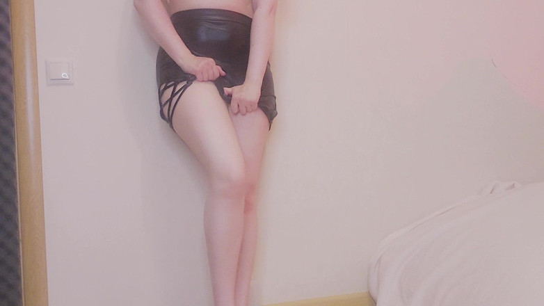 Nicolette69w: 彼女は帽子をかぶってディルドに行きました