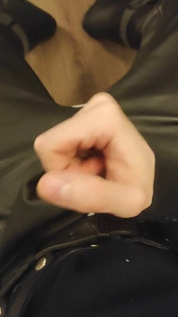 Homosexuella armé män knullar. Jag är i gummistövlar och läderbyxor