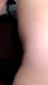 Kocaman yağlı popomu sallıyorum ve senin için modellik yapıyorum