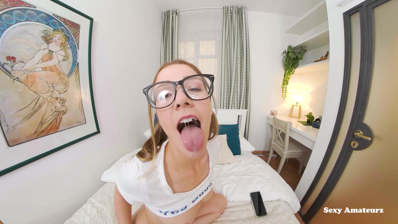 Sexy Amateurz: Dobra dziewczyna tatusia