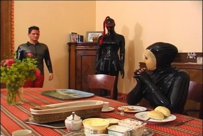 Absolute BDSM films - The original: Sottomissione e feticismo del piede Pt. 2