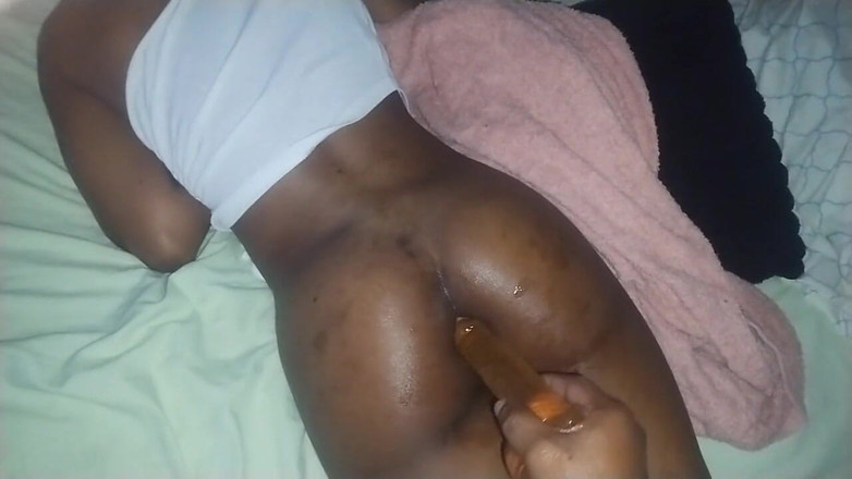 Freaky relatives: Provocando el culo de mi hermanastra