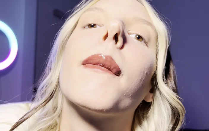 Mini Elfie: Hot Face fetish