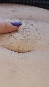 Uctívání mé chlupaté bbw bellybutton