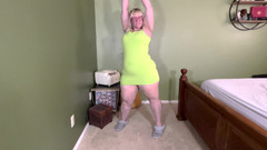 Alice Stoner: Awek montel twerking pantat di muka awak mengusap zakar awak...