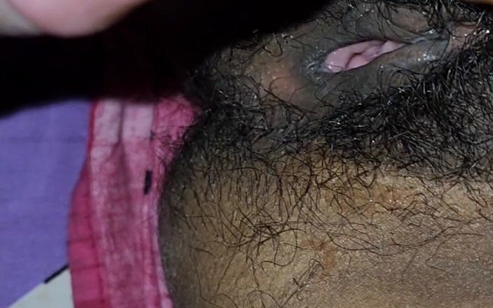 Riya Bonguus: Indyjski Bhabhi owłosione mokre cipki krem wychodzi podczas powoli jebanie