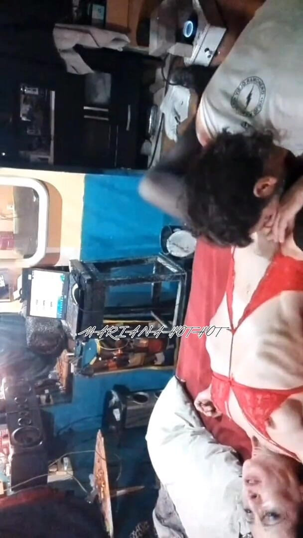 Marian sofar: Chupando Concha Argentina