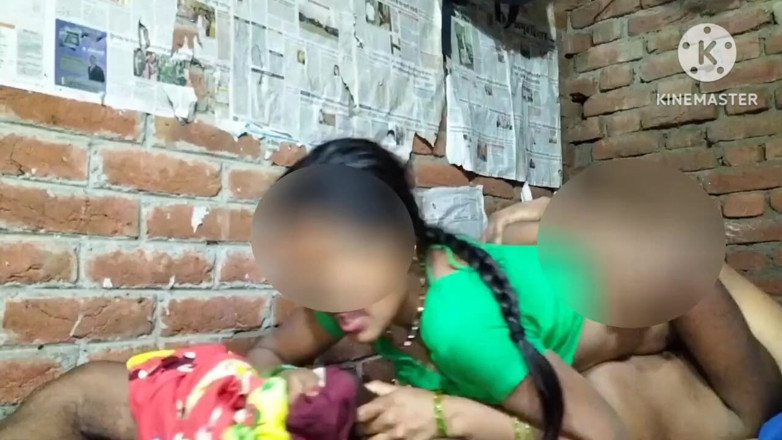 Rakesh: Vecinul indian desi Shuman Bhabhi și-a lins sânii suculenti și mi-a supt...